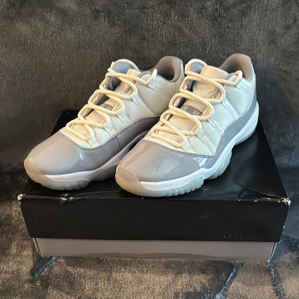Jordan 11 Retro Low Cement Grey